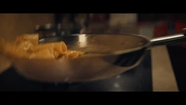 Pâtes sautées dans une poêle